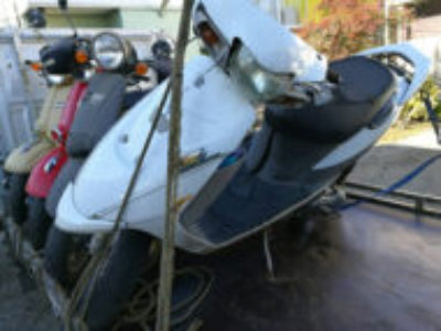 神奈川県高座郡寒川町で原付バイクのスズキ ZZ ホワイトを無料引き取り処分