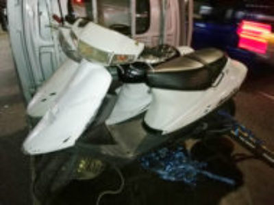 草加市谷塚町で原付バイクのスズキ アドレスV100 ホワイトを無料で引き取り処分しました