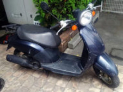 豊島区池袋3丁目で原付バイクのホンダ トゥデイ ネイビー色を無料引き取り処分と廃車