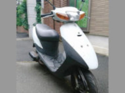 川口市本町4丁目で原付バイクのスズキ レッツ2 ホワイトを無料で引き取りと廃車