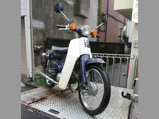 渋谷区円山町で無料で引き取り処分と廃車をしたホンダ スーパーカブ50 ブルー