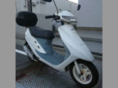 草加市遊馬町で原付バイクのホンダ スーパーDio 白色 リアボックス付きを無料で引き取り