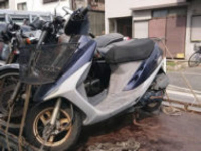 鶴見区市場下町で原付バイクのスーパーDioを無料処分と廃車