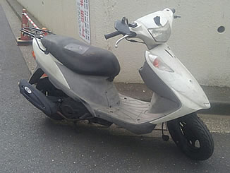 江戸川区平井で無料で処分と廃車をした原付バイク アドレスV125G パールグラスホワイトNo.2