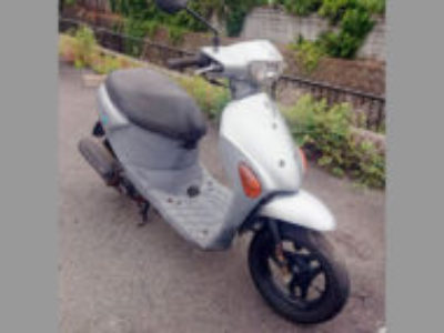 横須賀市長沢1丁目で原付バイクのスズキ レッツ4 シルバーを無料で引き取り処分