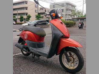 市川市田尻4丁目で無料で廃車と処分をした原付バイクのホンダ トゥデイ FI キャンディーブレイズオレンジ