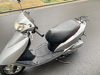 東京都足立区足立区六町で無料で処分と廃車をしたホンダ Dio FI シルバー