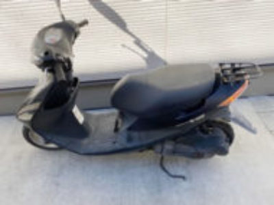 江戸川区南小岩で原付バイクのスズキ アドレスV50の引き取り処分と廃車を無料で行いました！