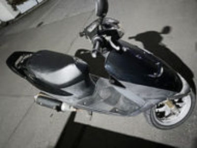 足立区鹿浜で原付バイクのスズキ ZZ(CA1BP)を無料引き取り処分と廃車手続き代行しました