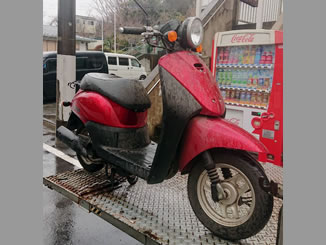 多摩市で無料で引き取り処分と廃車手続き代行をした原付バイクのホンダ トゥデイ FI キャンディールーシッドレッド