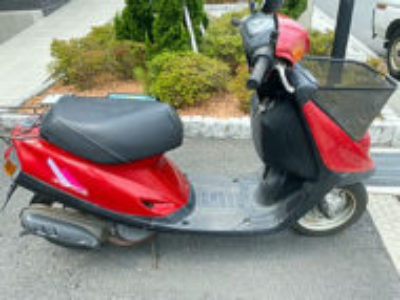 八潮市大瀬で原付バイクのヤマハ JOG ポシェ メイプルレッドを無料で引き取り処分
