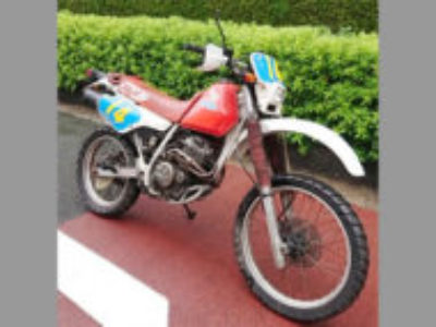 江東区住吉(東京)で250ccバイク XLR250Rの引き取り処分と廃車を無料で行いました！