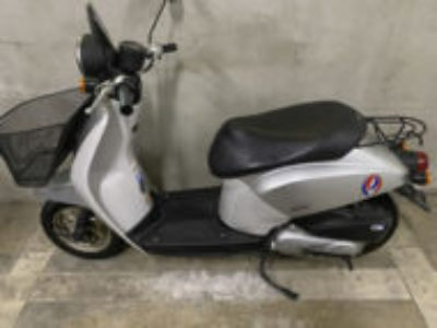 練馬区大泉学園町で原付バイクのホンダ トゥデイ シグマシルバーメタリック色を無料引き取りと処分