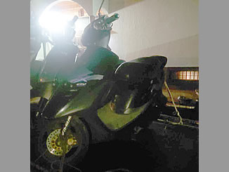 静岡県三島市で無料で引き取り処分をした原付バイクのホンダ スーパーDio ZX ブラック