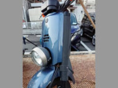 千葉県船橋市の原付バイク ヤマハ VOX ブルー(シート破れ)を無料で引き取り処分しました
