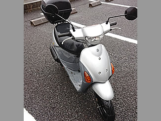 埼玉県戸田市で無料で引き取り処分をした原付バイク スズキ レッツ4 リアボックス付き
